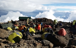 Алберто Контадор и съотборниците му от Tinkoff-Saxo покоряват Килиманджаро (Филмът)