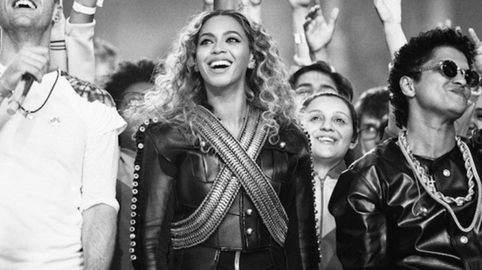 Изпълнение от световна класа: Beyonce, Bruno Mars и Coldplay превзеха Super Bowl 50