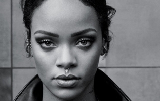 Rihanna забрани на фенове си да играят Pokemon GO (Видео) Rihanna забрани на фенове си да играят Pokemon GO (Видео)