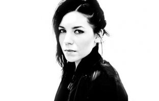 Skylar Grey с нов клип, продуциран от Еминем (Видео)