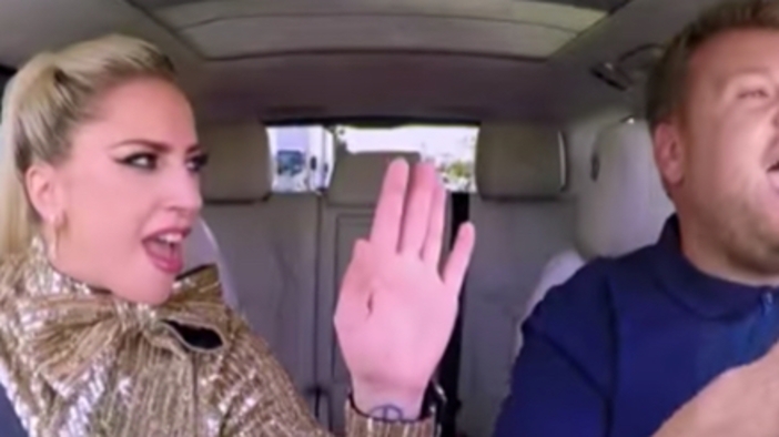 Lady Gaga надмина всички очаквания в Carpool Karaoke с Джеймс Кордън