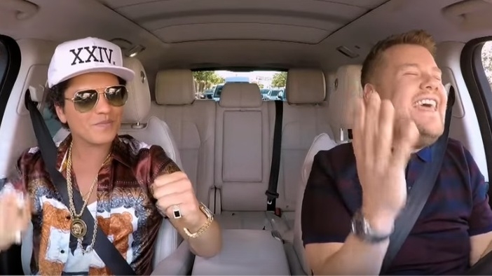 Не може да не затанцувате на Бруно Марс и неговото Carpool Karaoke