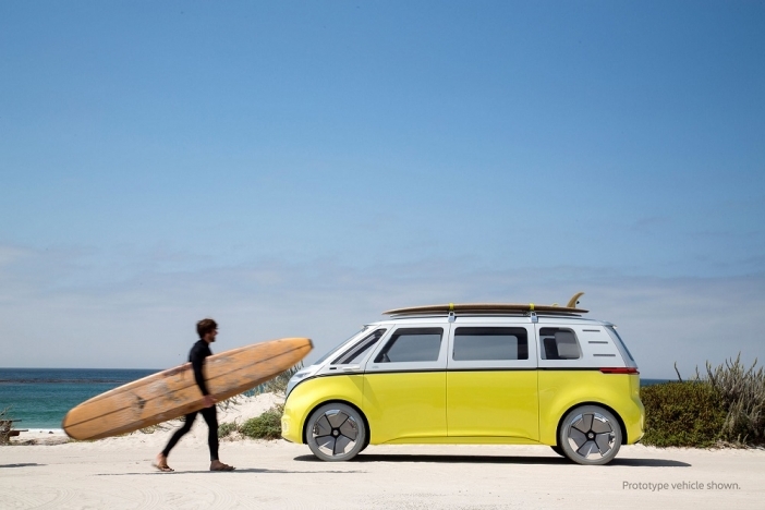 Хипстърският миниван на Volkswagen скоро ще е електрически