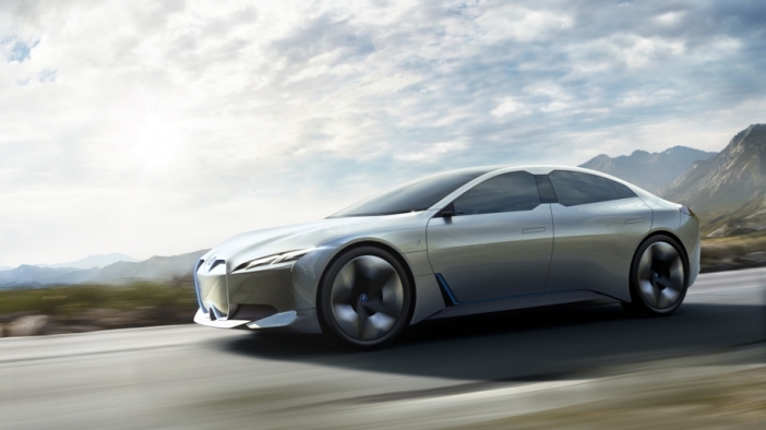 BMW потвърди, че ще атакува "Tesla" с новото i4