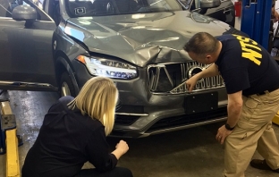 Автономната кола на Uber е трябвало да избегне катастрофата, казват експерти