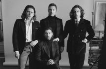 "Arctic Monkeys" с премиера на парчето "Four Out Of Five"