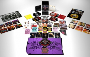 Guns N\' Roses празнуват дебютния си албум с нова ремастерирана и обогатена версия