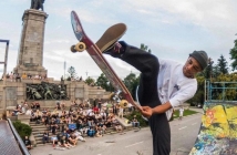 Видео на българския скейтбордист Део Катунга трупа милиони гледания по света
