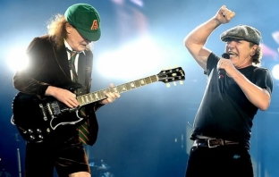 Браян Джонсън и Фил Ръд възраждат AC/DC? Браян Джонсън и Фил Ръд възраждат AC/DC?