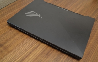 Ревю: Лаптопът Asus ROG Strix SCAR II променя представата за мобилен гейминг