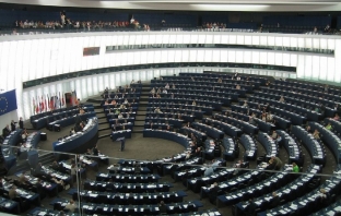 Европейският парламент одобри спорните ъплоуд филтри и \