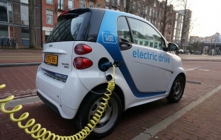 Близо една трета от новите коли в Норвегия са електрически