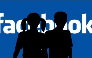 Facebook плаща на тийнейджъри, за да ги шпионира