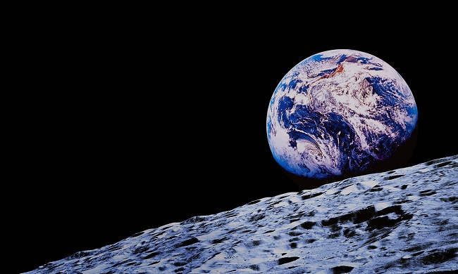 НАСА ускорява плановете си да се върне на Луната