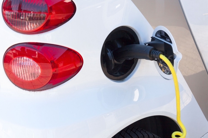 Проучване твърди, че електрическите автомобили са по-вредни от очакваното