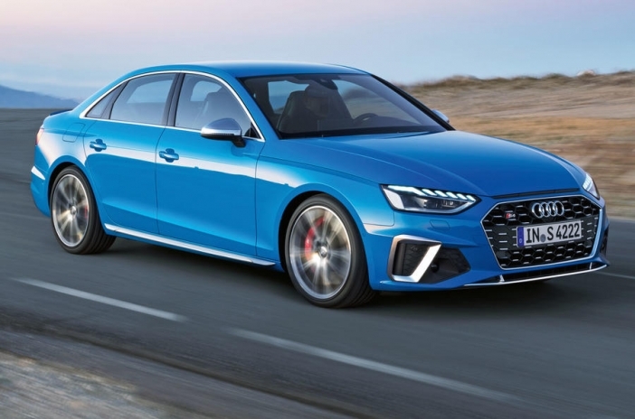 "Audi" ще конкурира "тройката" на BMW с обновения А4