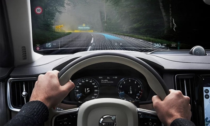 "Volvo" иска да използва смесена реалност за разработка на нови автомобили