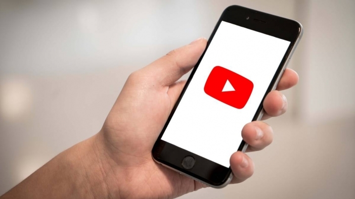 Потребителите на YouTube слушат най-много латино музика