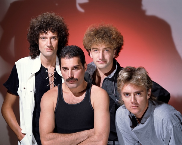 "Queen" дават шанс на феновете си да участват в 3 нови видеа на групата
