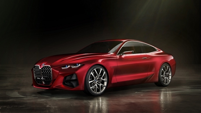 BMW Concept 4 привлича вниманието с огромна решетка отпред