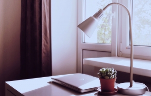 Домашен офис: Как да планираме осветлението
