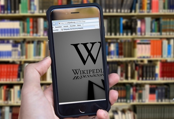 Създателят на Уикипедия направи нова социална мрежа