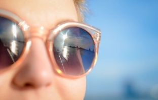 5 съвета, които ще ви помогнат да изберете точните слънчеви очила