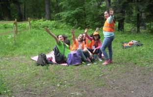 Как едновременно учим и се забавляваме на лагер в планината