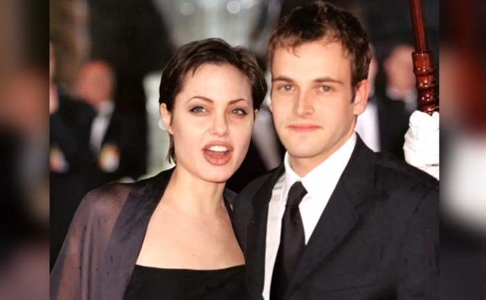 Анджелина Джоли се среща с бившия си мъж