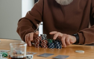 На какво се дължи бумът в покер литературата?