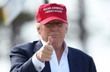 Тръмп показа нов дизайн на шапката си "Да направим Америка отново велика!"