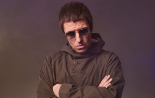 Лиъм Галахар падна от хеликоптер Лиъм Галахар падна от хеликоптер