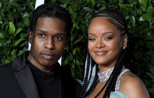 Риана и A$AP Rocky ще стават родители Риана и A$AP Rocky ще стават родители