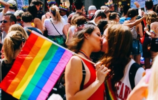 Светият синод осъди предстоящия гей парад в София