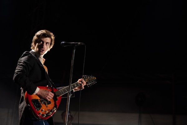 И музиканти, и публика дадоха най-доброто от себе си на концерта на "Arctic Monkeys" в Бургас
