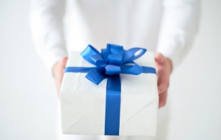Безразлични ли са мъжете към подаръците?