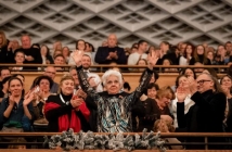 Новогодишният концерт на Софийската филхармония чества Райна Кабаиванска