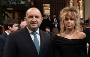 Дъщерята на президента превзема сцената на Народния Дъщерята на президента превзема сцената на Народния