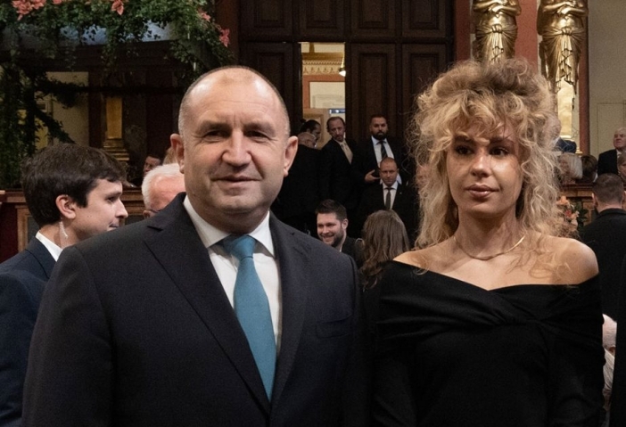 Дъщерята на президента превзема сцената на Народния
