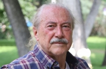 Сълзи и спомени: Паметна плоча на Кирил Маричков вече краси дома му в София