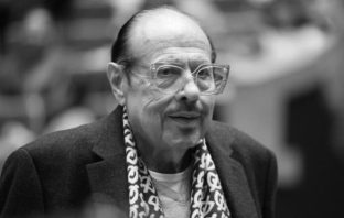 Последният щрих на Агент Тенев – творецът, който рисуваше с думи Последният щрих на Агент Тенев – творецът, който рисуваше с думи