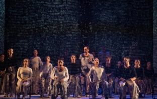 Димо от P.I.F. се завърна на сцената чрез мюзикъла „НевиДимо дете“ Димо от P.I.F. се завърна на сцената чрез мюзикъла „НевиДимо дете“