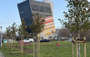 Край вълните и китарите: Варна изгражда Алея на рока