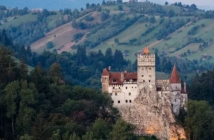 Влакче на ужасите и свръхестествени същества: Готвят първия в света парк за Дракула!