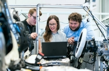 Технологиите, които променят начина ни на шофиране