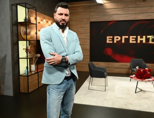 Елвиса влиза в студиото на „Преди обед“ като водещ на „Ергенът с Мартин и компания“