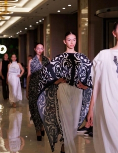 Представиха най-новото пространство за мода и изкуство “Fashion & Art – Balkan Open Door” в 5-звездния East Plaza Hotel - 9