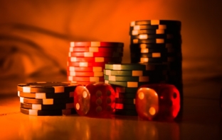 Как новите играчи могат да изпробват казино игри без голям риск