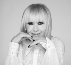 Чуйте новата песен на Лили Иванова по текст на Мартин Карбовски!