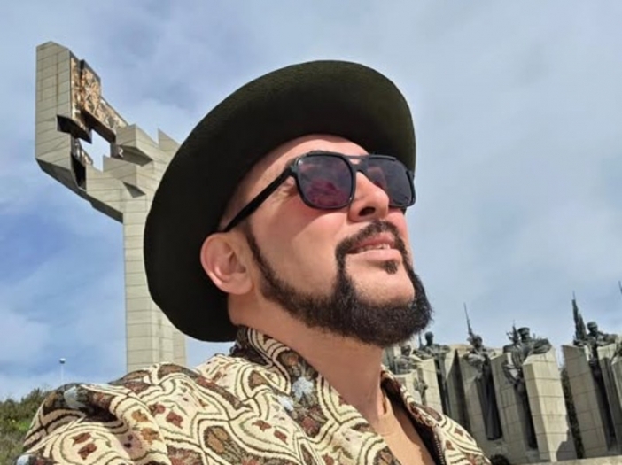 Устата: Ще пея безплатно за всяка партия, която се осмели да хареса "Новите братушки"